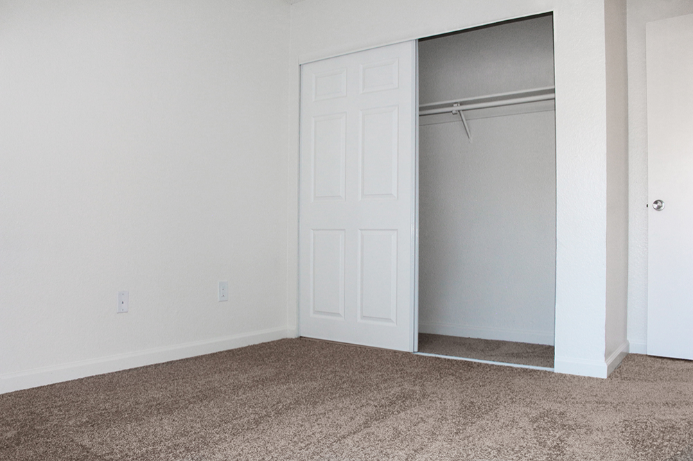 This image is the visual representation of 2 bed 1 bath empty 5 in Casa Del Sol Apartments.